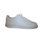 Nike sneaker bassa bianca con suola tono su tono