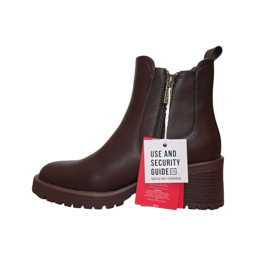 XTI tronchetto Chelsea marrone con tacco