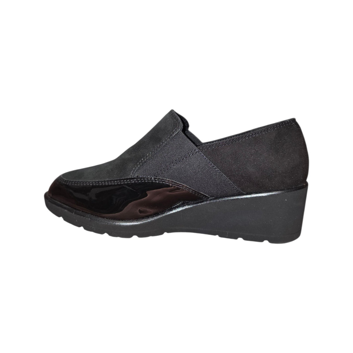 Prodotto Italiano | Slip-on donna nera con elastici e zeppa
