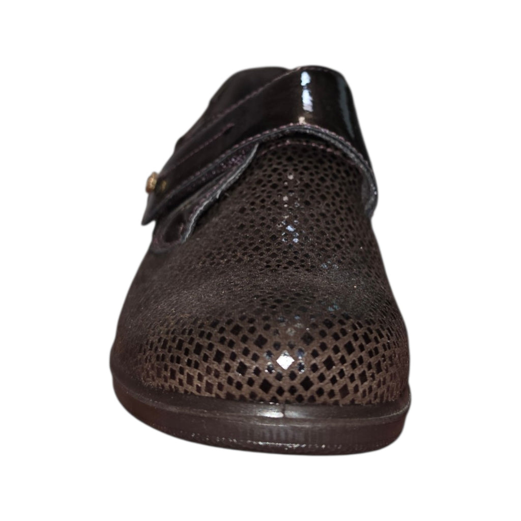 Laura Azzana | Scarpa donna marrone traforata con chiusura a strappo